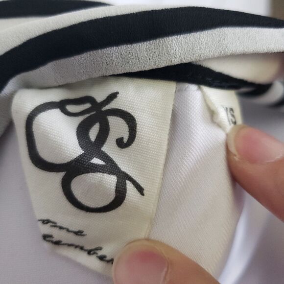 One September Anthro Madrigal flowy top XS - Picture 6 of 7